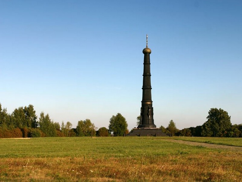 Бородино. Главный монумент русским воинам, героям Бородинского сражения, на батарее Раевского.1839. Арх. А. Адамини
